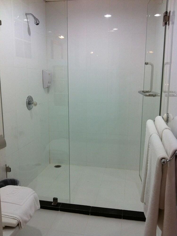 Lullaby Inn Silom 방콕 외부 사진