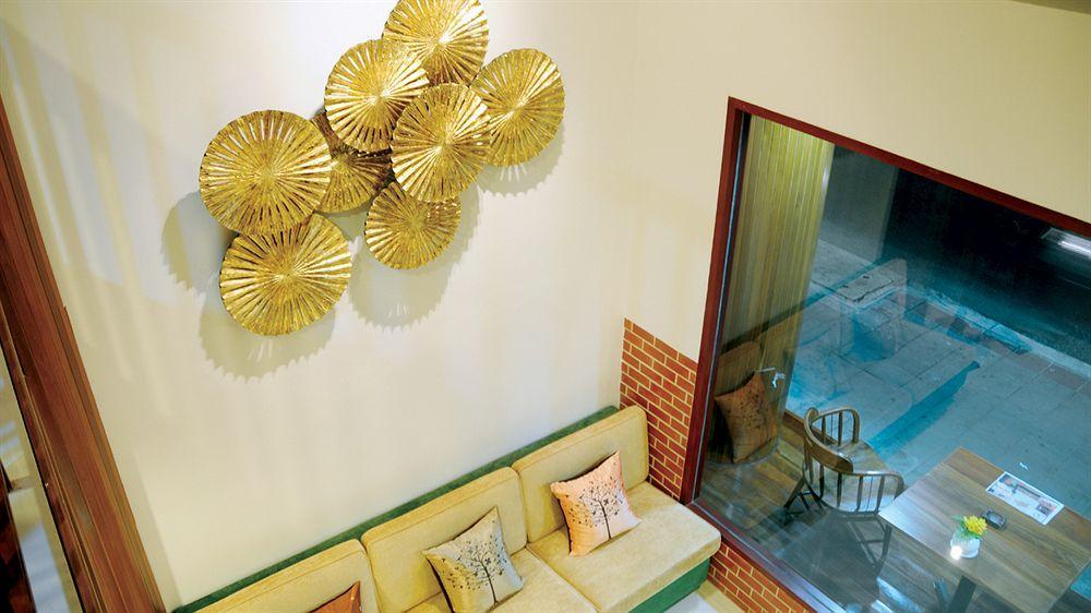 Lullaby Inn Silom 방콕 외부 사진