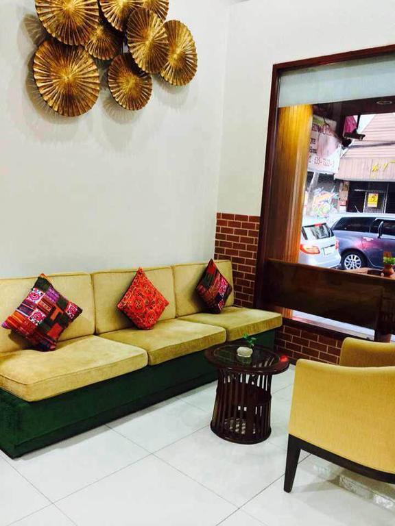 Lullaby Inn Silom 방콕 외부 사진